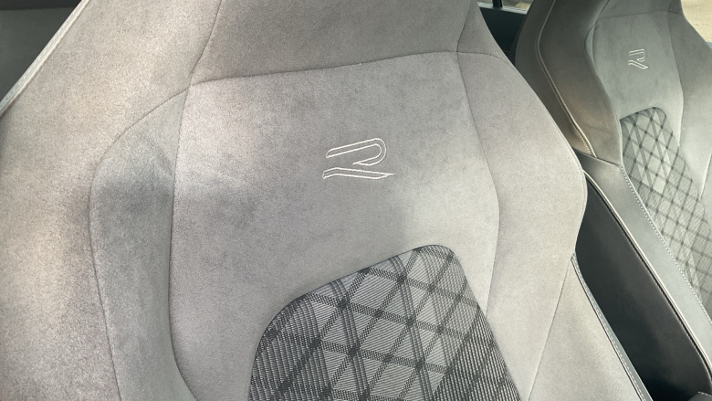 Volkswagen Golf 1.5 eTSI 150 R-Line 5dr DSG Petrol Hatchback